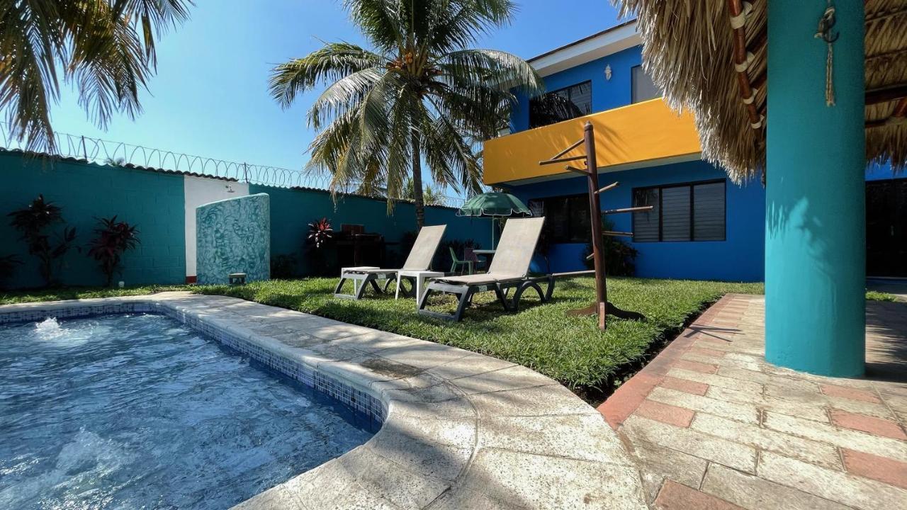 Chalet En Puerto San Jose Exterior photo