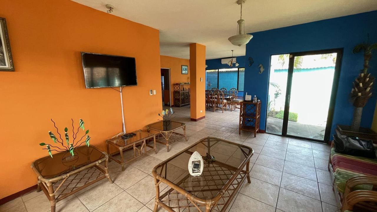 Chalet En Puerto San Jose Exterior photo