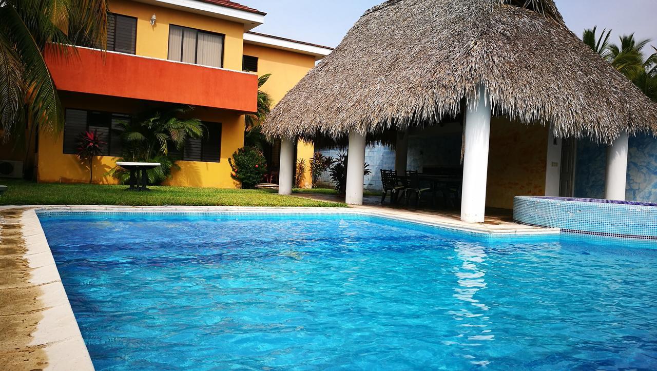 Chalet En Puerto San Jose Exterior photo